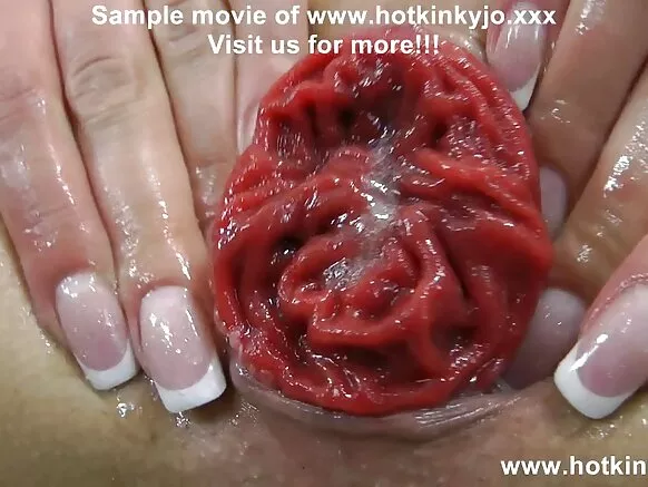 Sexy golloowo porno anal fedde fucks puccu tiiɗngu e plug mawɗo e prolapse.