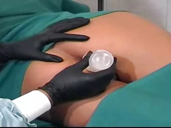 Enema fun anal VK tan Nadine.