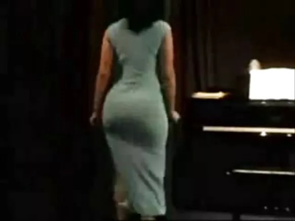 Aarabeeɓe e pucci mawɗi ina ndokka anal e koɗo am sexy.