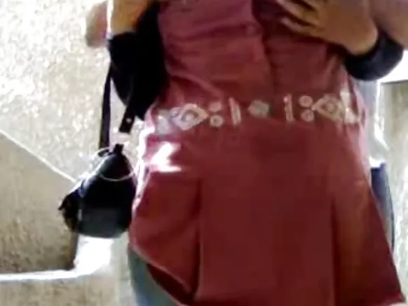 Anal galle e nder hijab, fuck e suka debbo ɓuuɓɗo e nder hijab galle.