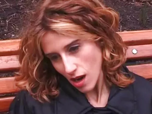 Misha ko adorable petite anal 18 hitaande tati puccu ŋarɗugol.