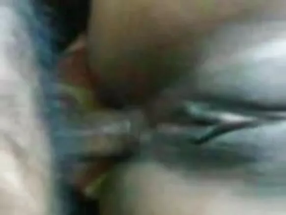 Milf indiyanke mawɗo sexy ina jogii sirlu anal e kliyanke.